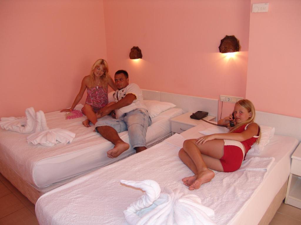 Club Bayar Beach Hotel อลันยา ภายนอก รูปภาพ
